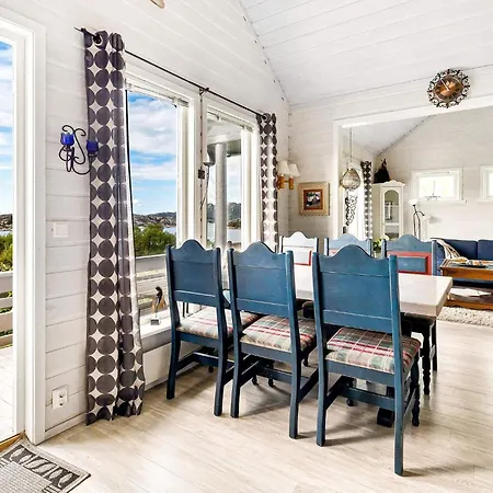 Feriehus 6 Person In Nneland *